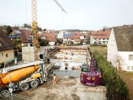 Ausheben und Betonieren der Negativ-Bodenplatte entlang der Spundwände - 05.03.2018